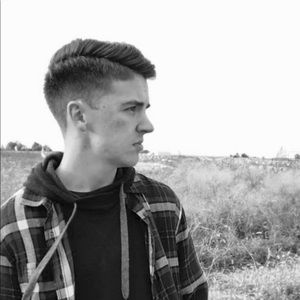 Meet your Posher, Teague